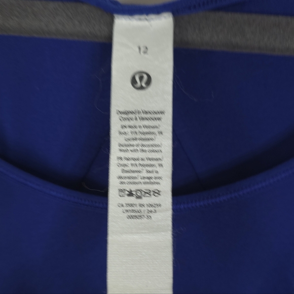 Lululemon Essential Tank Top Pleated Size 12 Like New - Picture 6 of 7